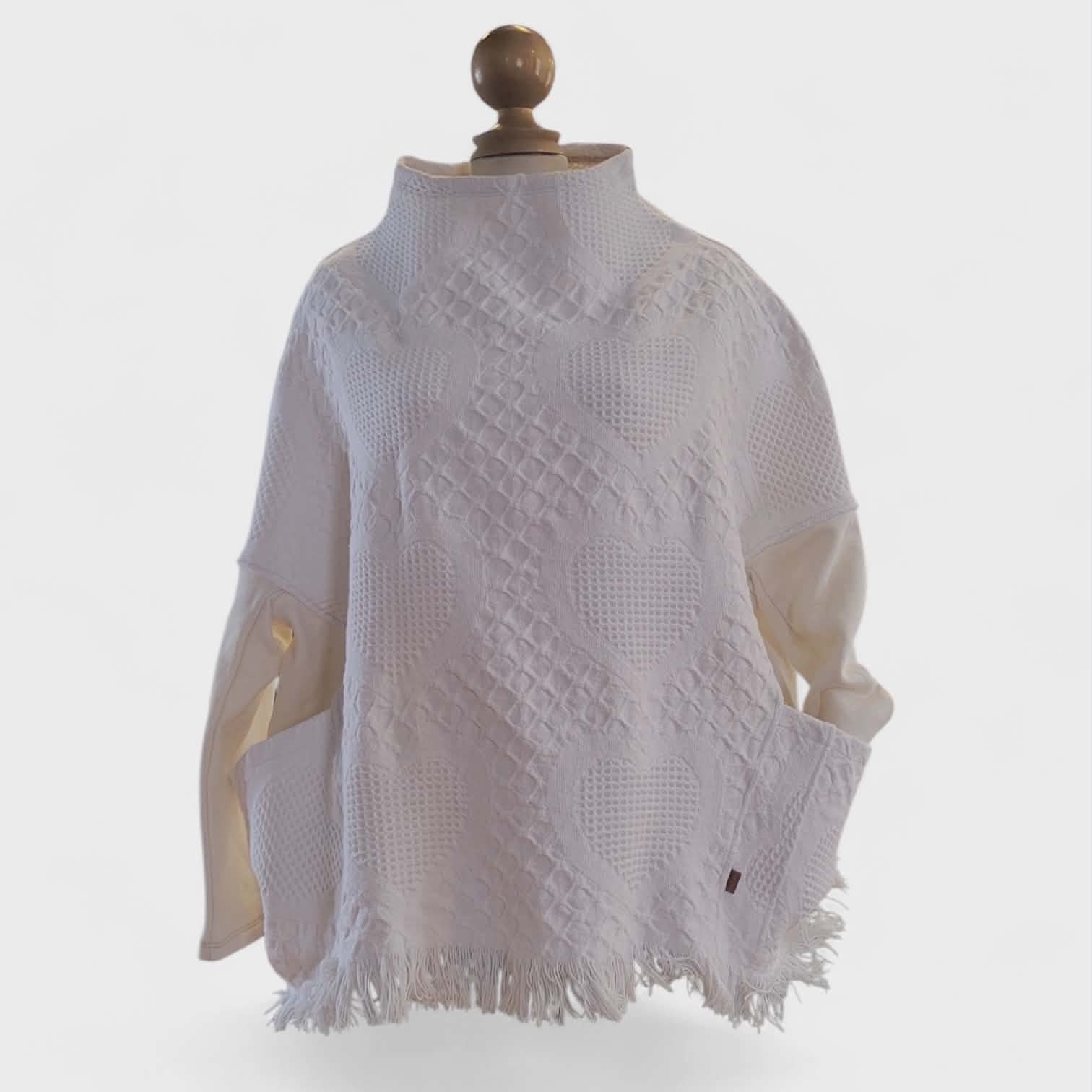 Chandail poncho ARTE